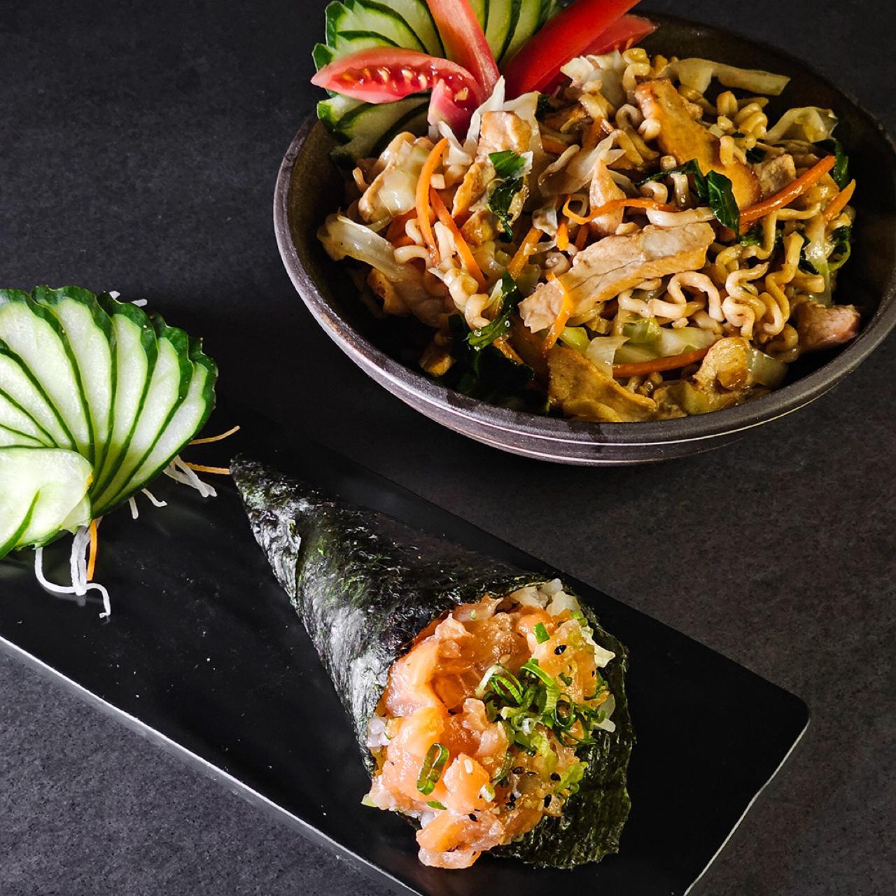 Combo Yakisoba + Temaki Filadelfia